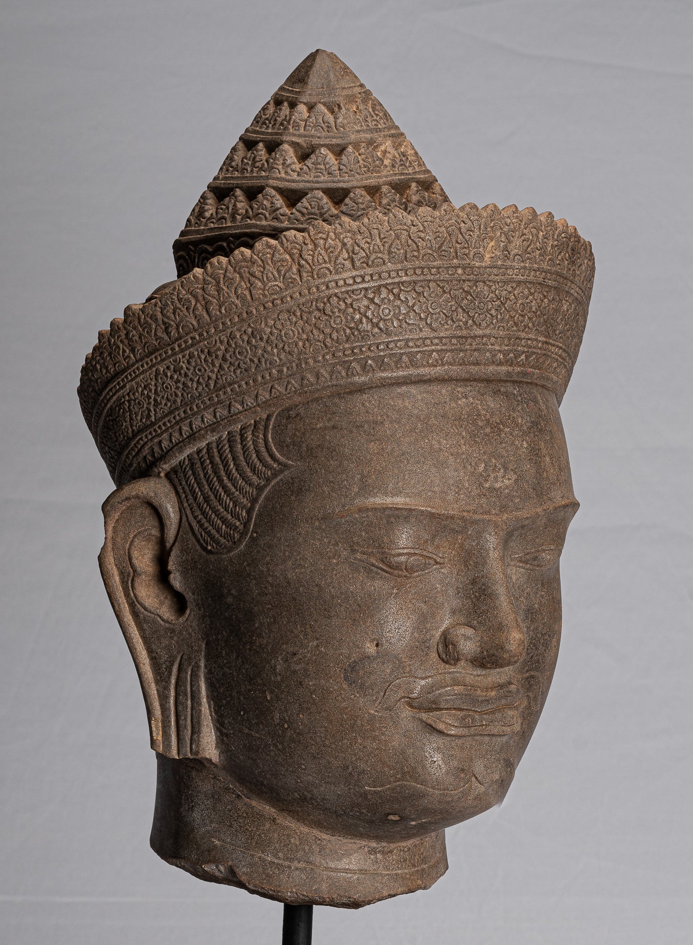 Vishnu Statue - Antique Banteay Srei Style Stone Mounted Khmer Vishnu Head - 57cm / 23"