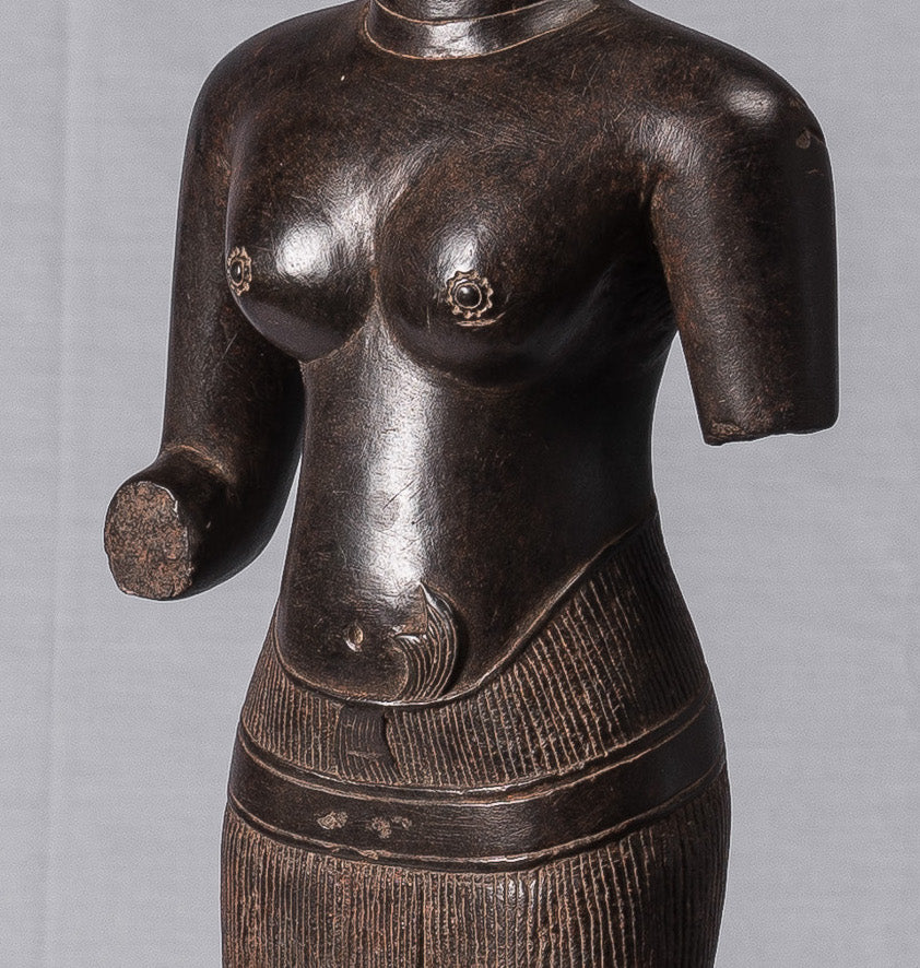 Lakshmi Statue - Antique Baphuon Stone Stone Lakshmi / Devi Consort of Vishnu Busto - 78cm / 31 "