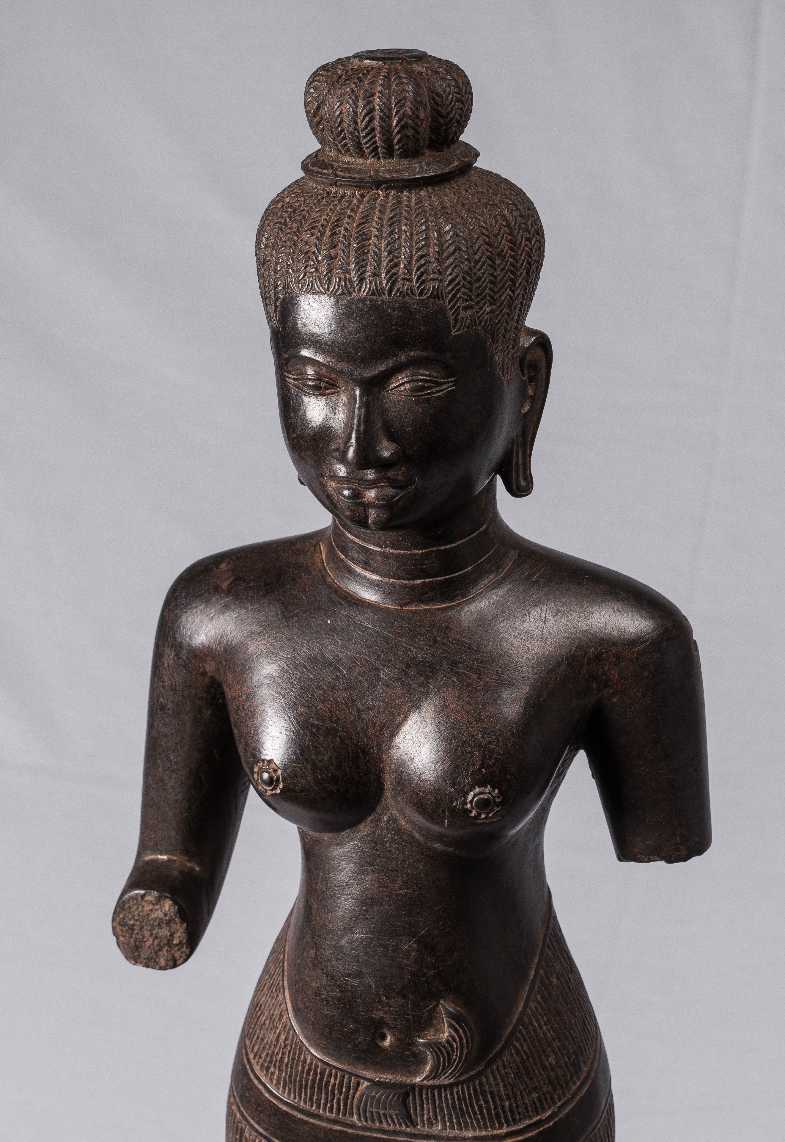 Lakshmi Statue - Antique Baphuon Stone Stone Lakshmi / Devi Consort of Vishnu Busto - 78cm / 31 "