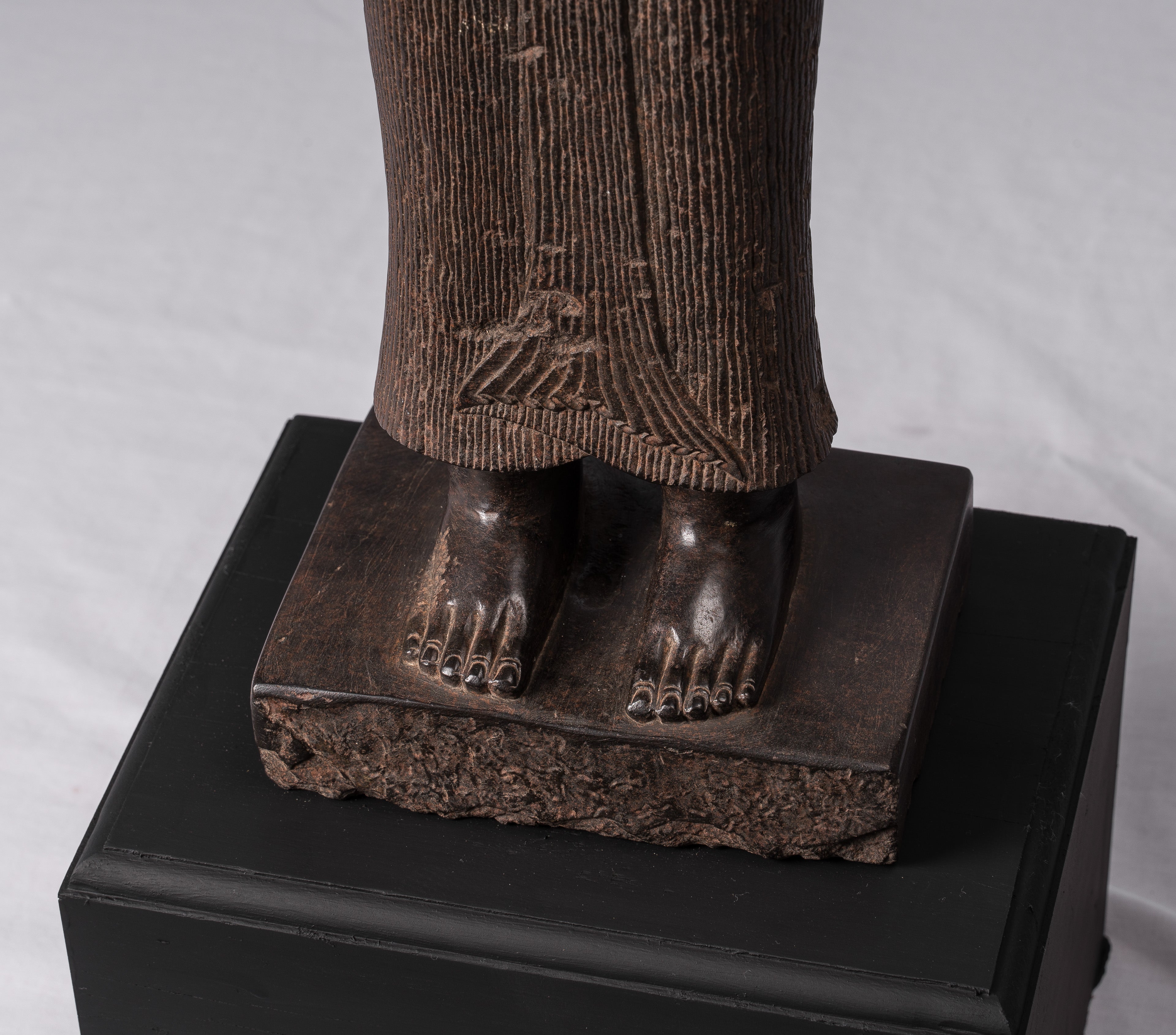 Lakshmi Statue - Antique Baphuon Stone Stone Lakshmi / Devi Consort of Vishnu Busto - 78cm / 31 "