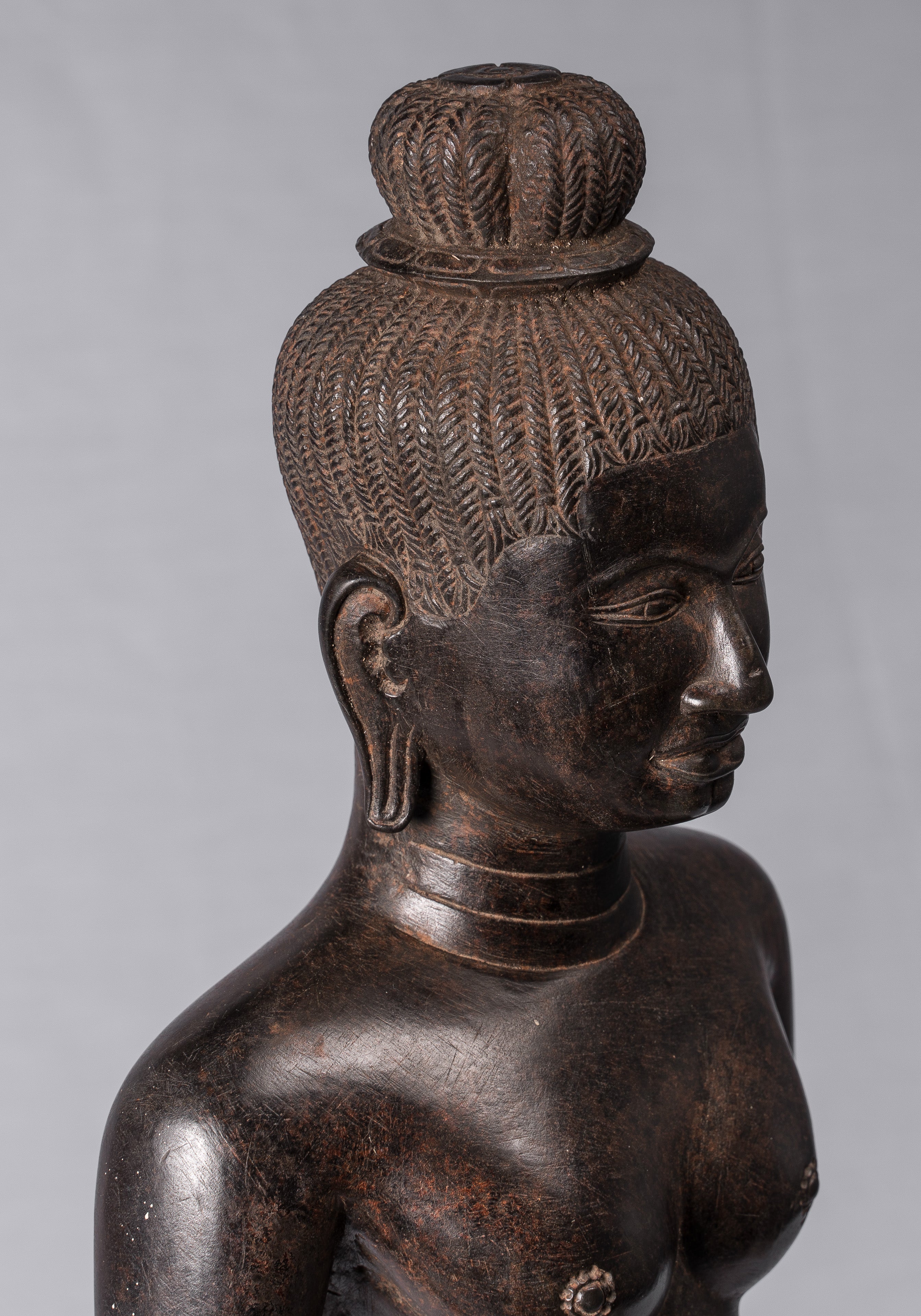 Lakshmi Statue - Antique Baphuon Stone Stone Lakshmi / Devi Consort of Vishnu Busto - 78cm / 31 "