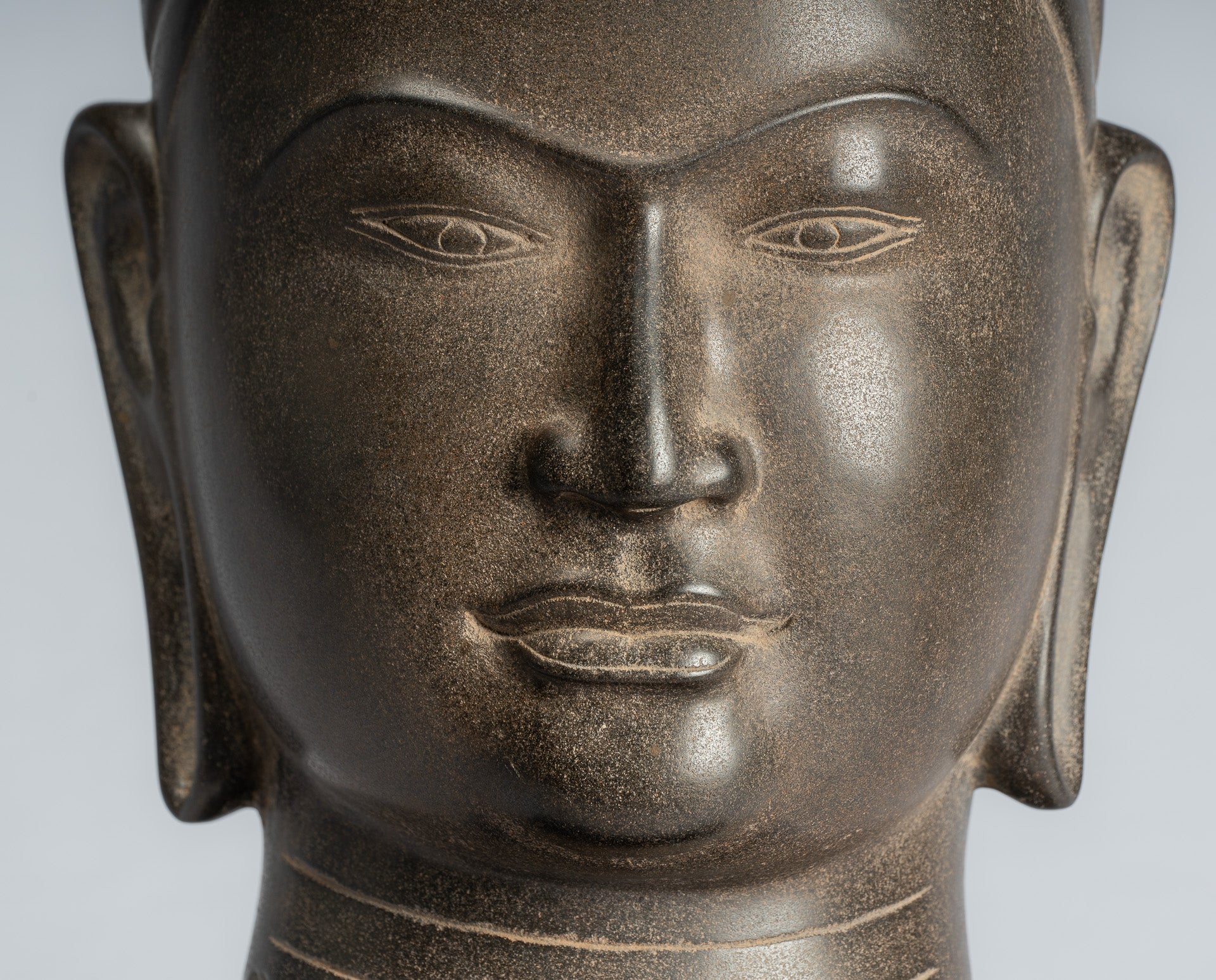 Antique Phnom DHA style khmer Vishnu tête - protecteurs et conservateurs - 54cm / 22 "