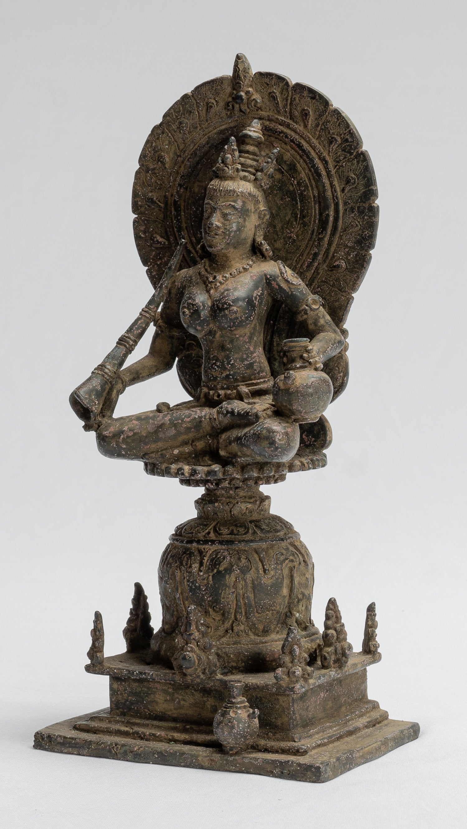 Statue de Tara – Statue antique de style Java Majapahit assise en bronze Devi Tara – 24 cm/25,4 cm