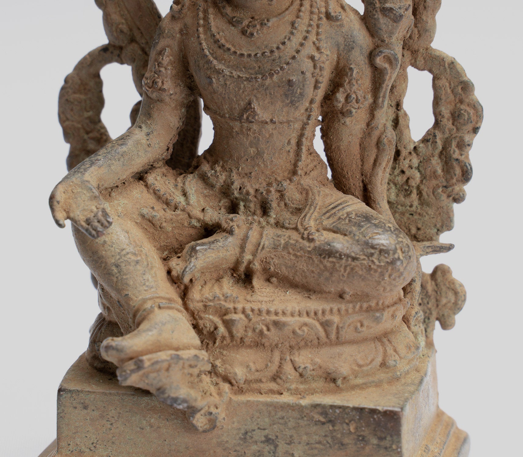 Vishnu - Antique Java Style Majapahit Seduto beneficenza in bronzo Vishnu Statua - 11cm/4 "