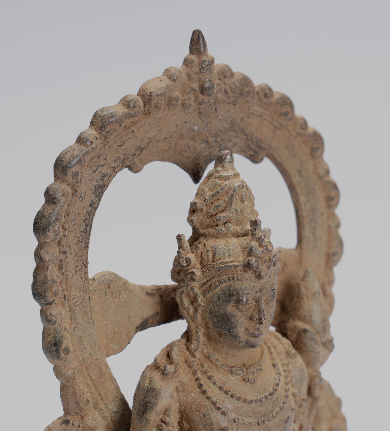 Vishnu - Antique Java Style Majapahit Seduto beneficenza in bronzo Vishnu Statua - 11cm/4 "