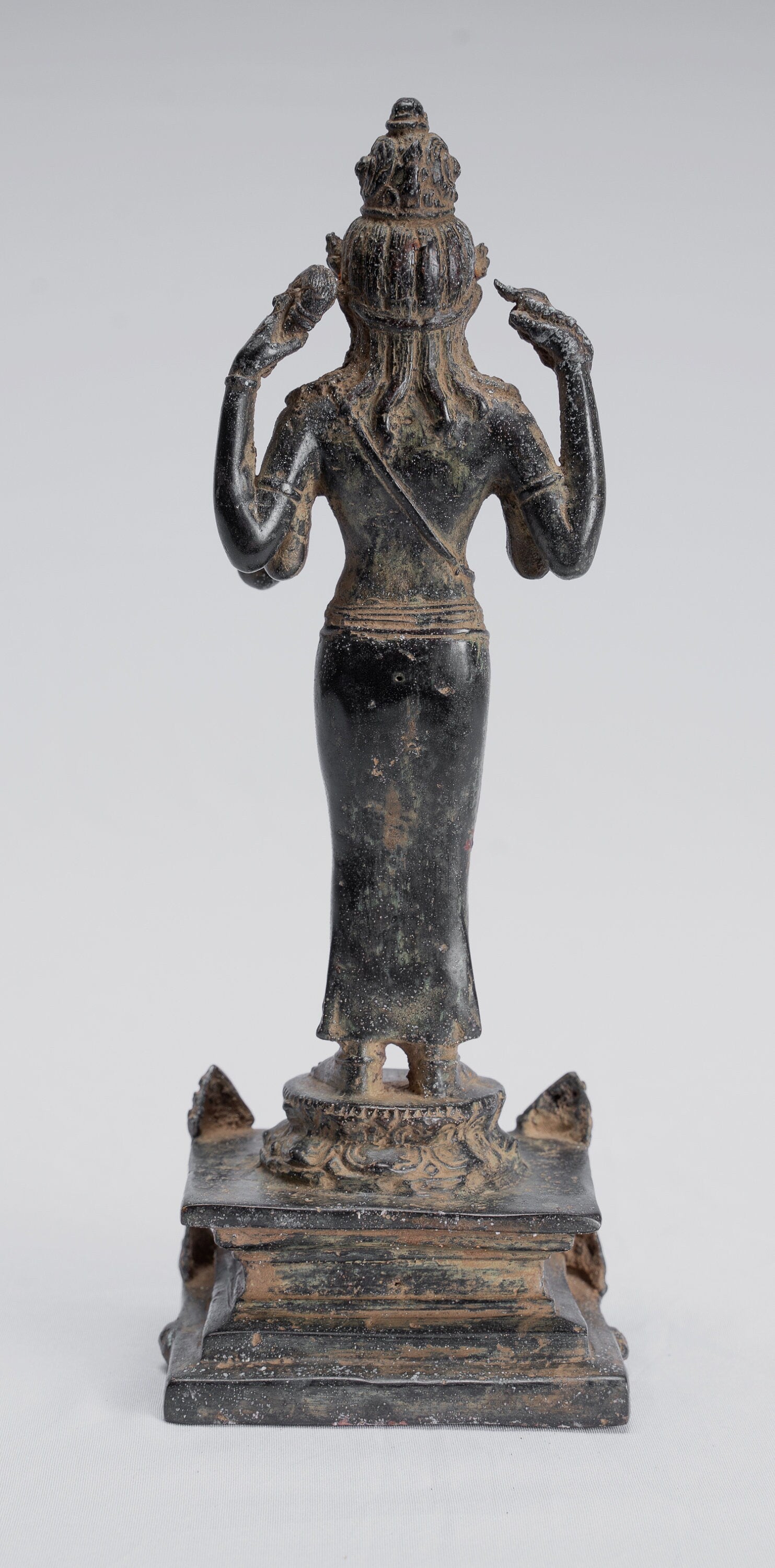 Vishnu-Statue – antike Majapahit-Statue aus Bronze im indonesischen Stil – 20 cm.