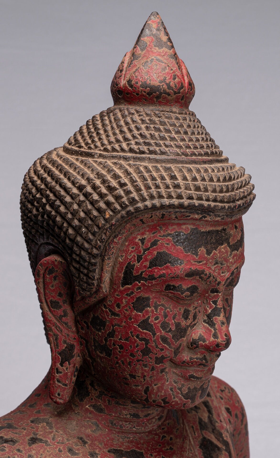 Buddha-Skulptur – sitzender Buddha aus Holz im antiken Khmer-Stil, Meditations-Mudra – 66 cm