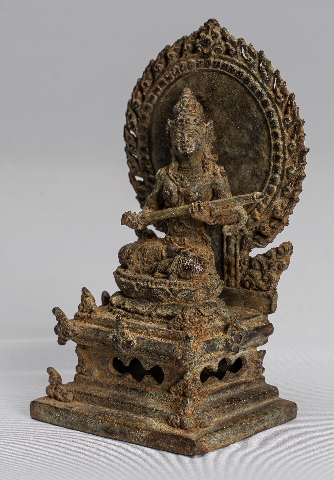 Statue de Tara - majapatit assis en bronze javanais antique Devi Tara statue - 14cm / 6 "