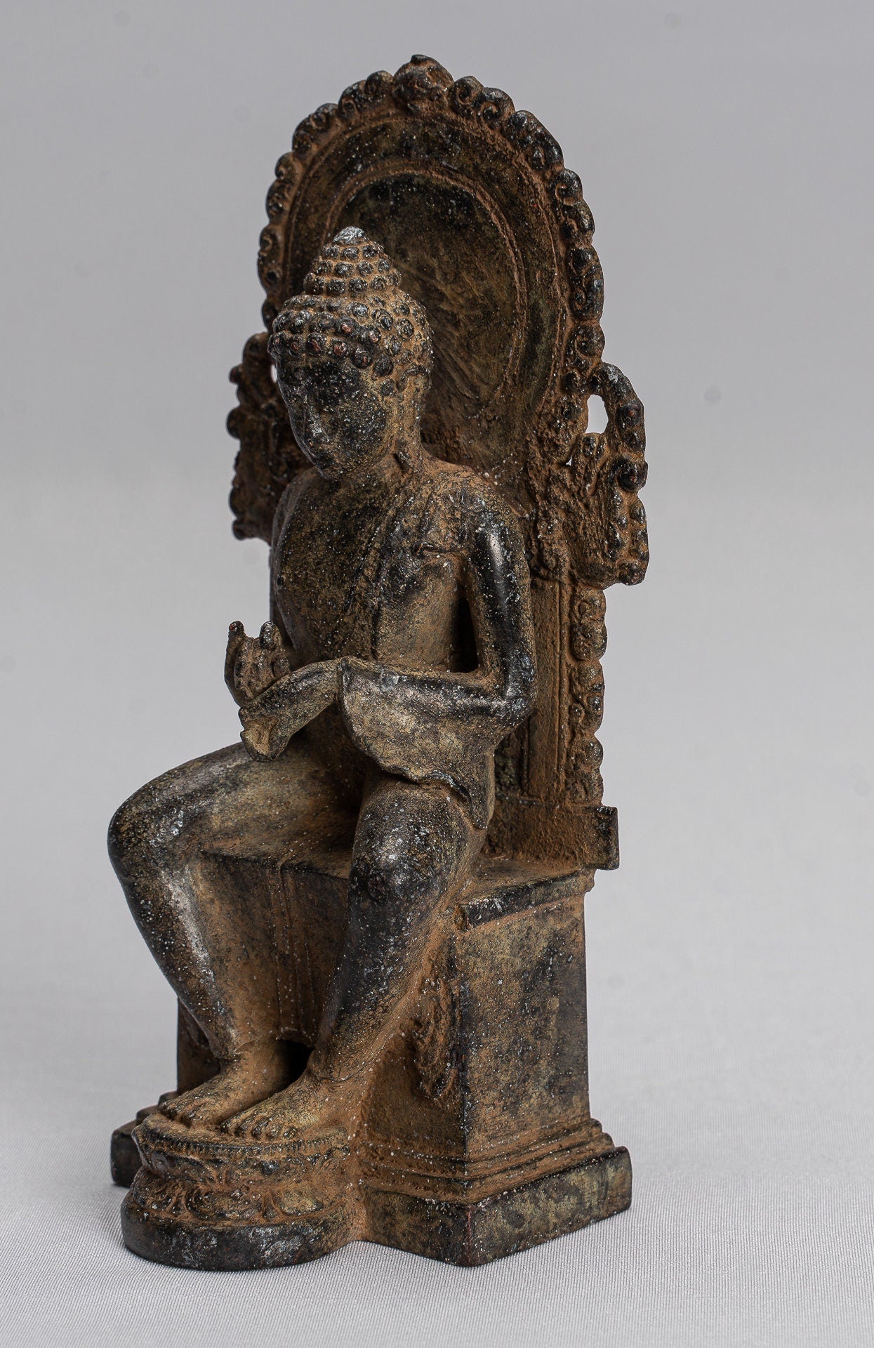 Statua di Buddha - Antique in stile indonesiano seduto in bronzo giavanese predicando Buddha - 15 cm/6 "